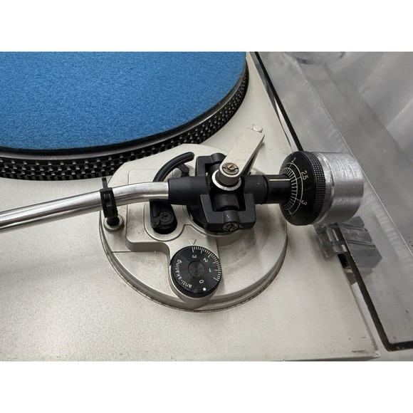 Technics SL-D303 Direct Drive Turntable Fully Function - Picture 5 of 6